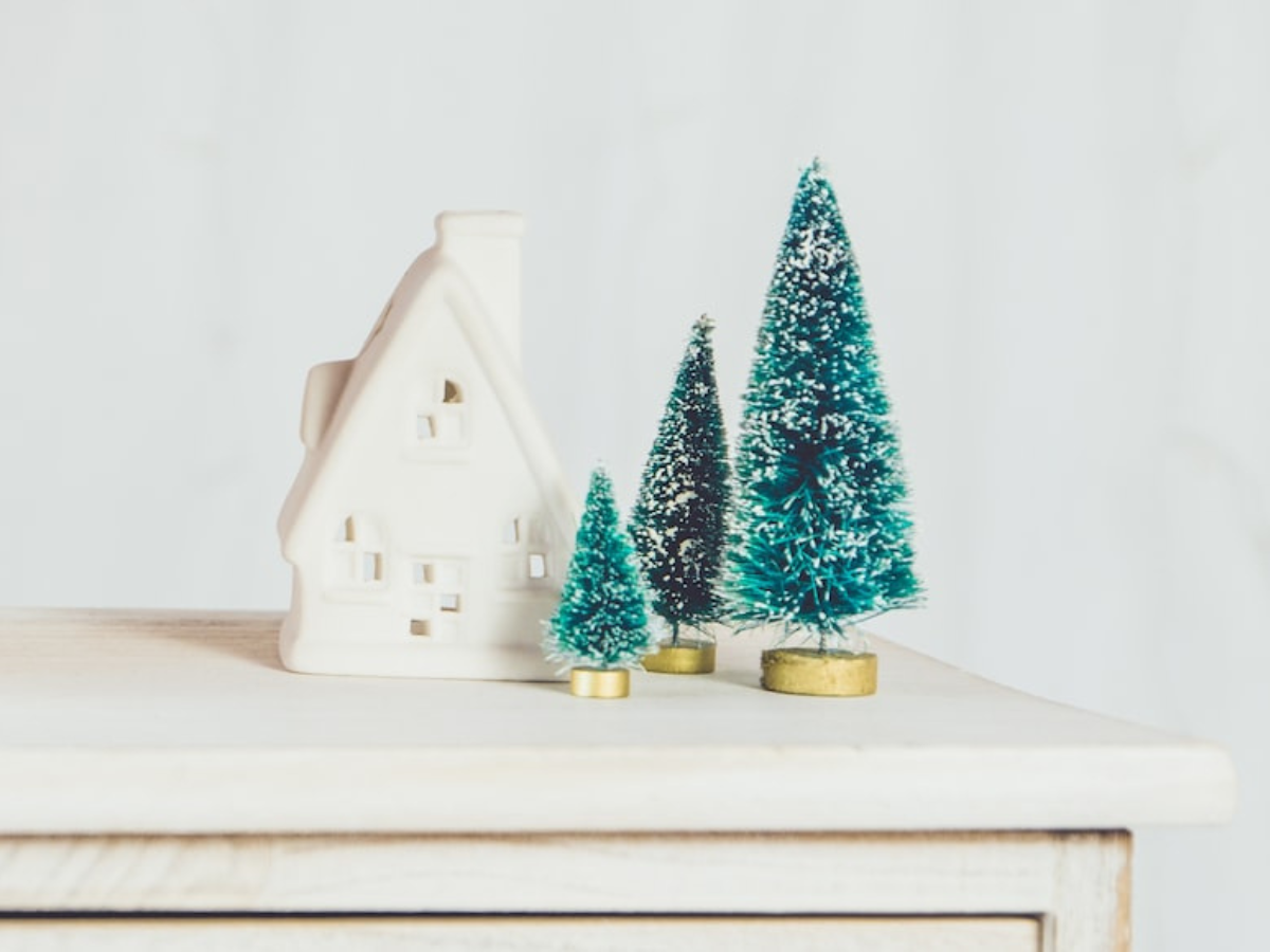 You are currently viewing 8 Budget-Friendly Holiday Decor Ideas