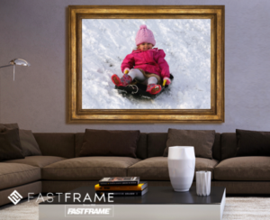 Read more about the article How Custom Frames Can Complete Your Holiday Decorating