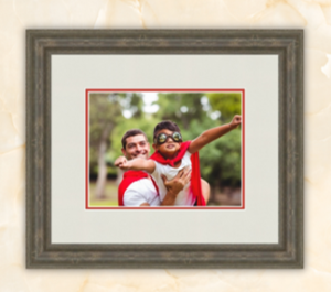 Read more about the article 8 Reasons Dad Wants a Custom-Framed Gift for Father’s Day