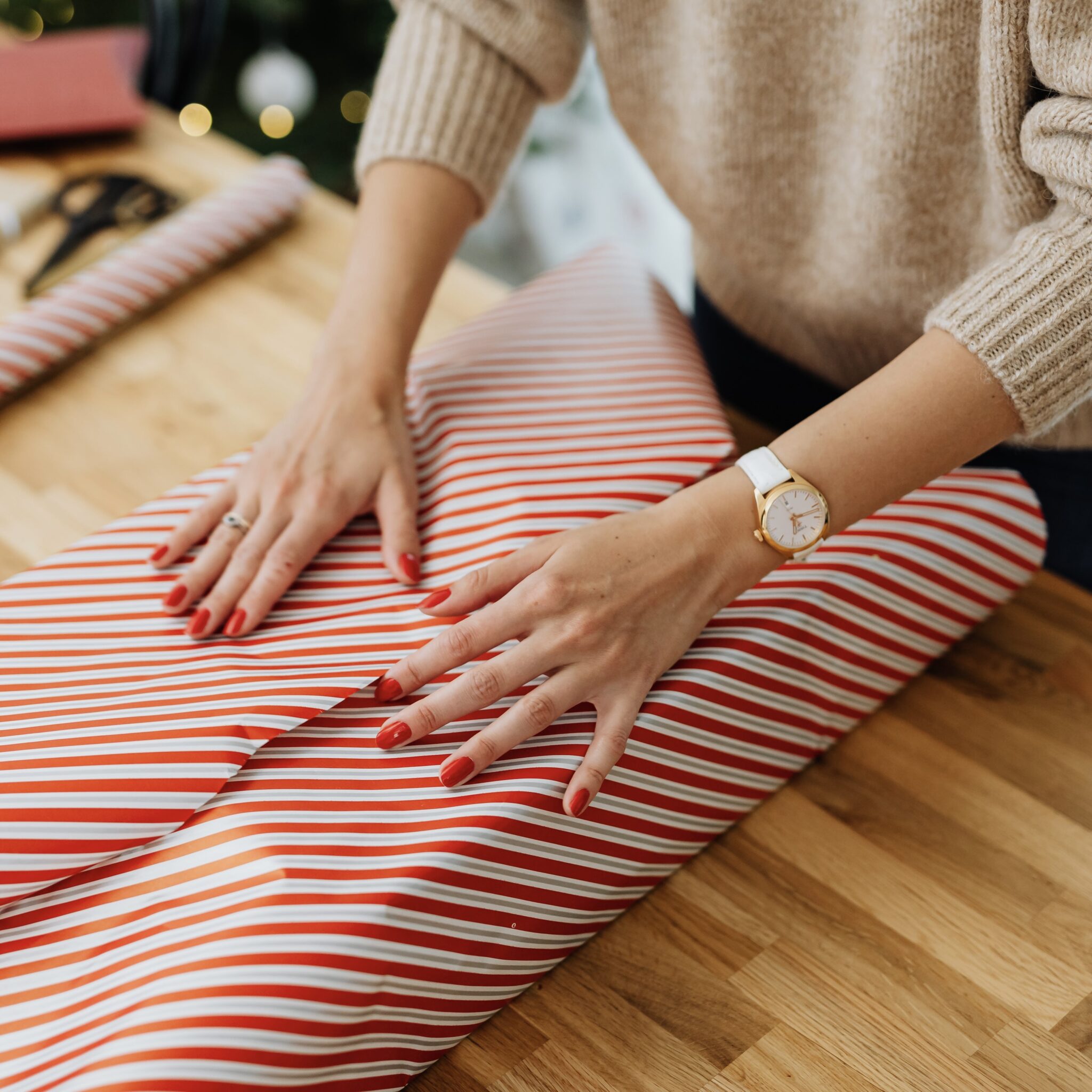 How to Wrap a Picture Frame in 7 Simple Steps FastFrame