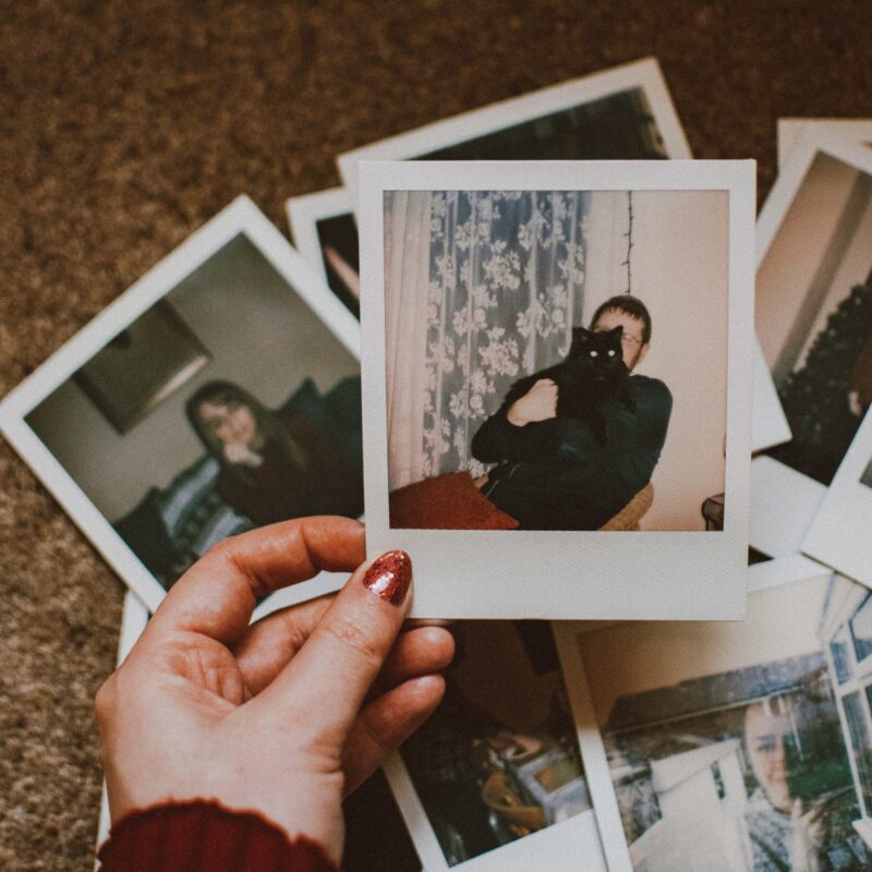 How Big Are Polaroid Pictures? (Photo Sizes) - FastFrame